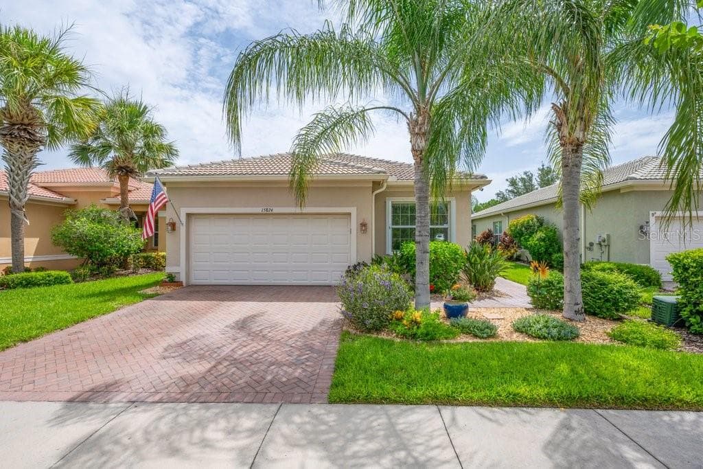 15824 AMBER FALLS DRIVE photo 2