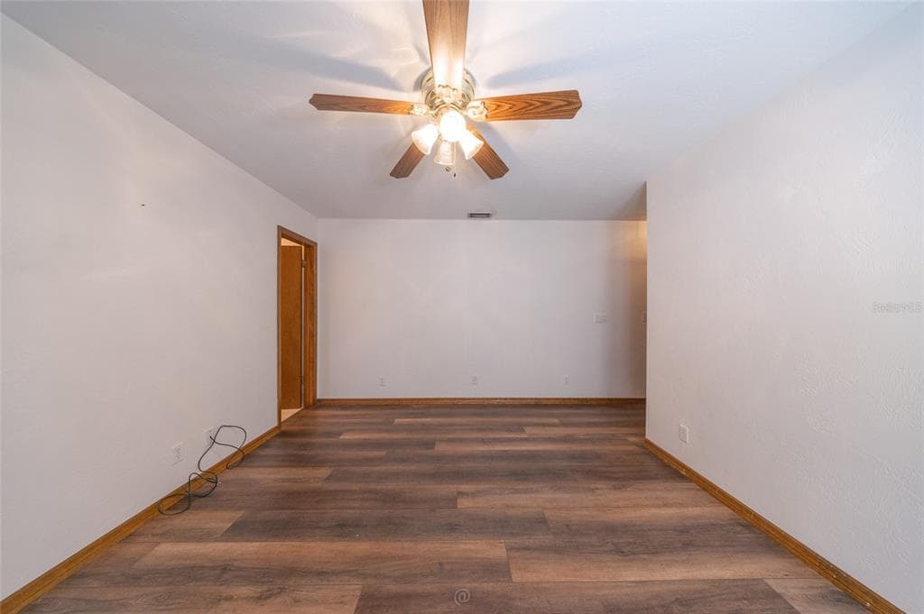 120 GULL CIRCLE N photo 23