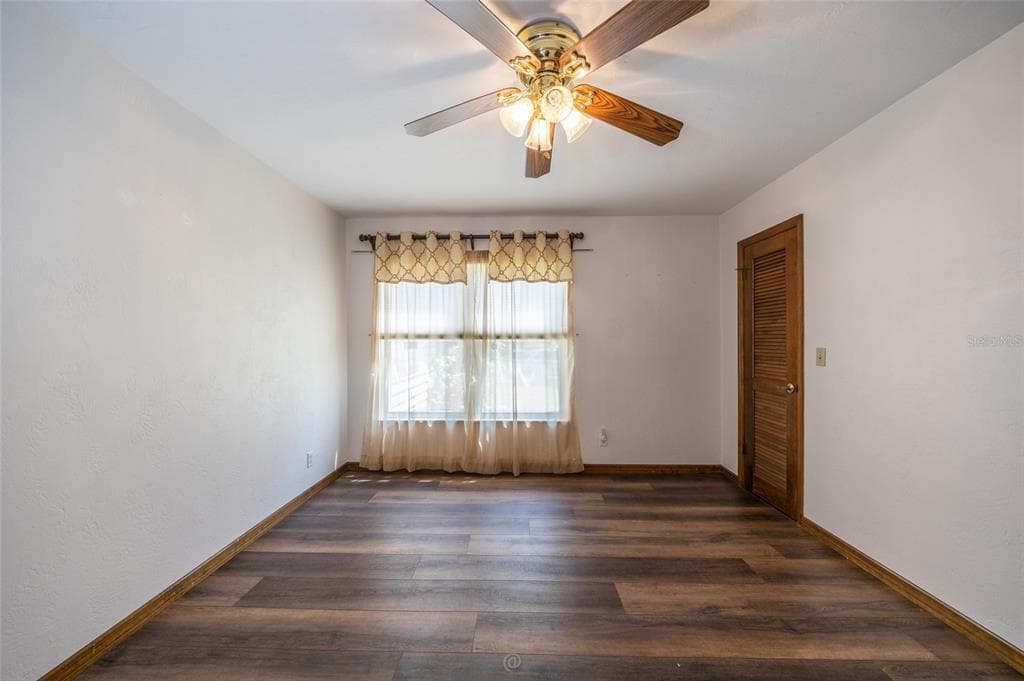120 GULL CIRCLE N photo 22