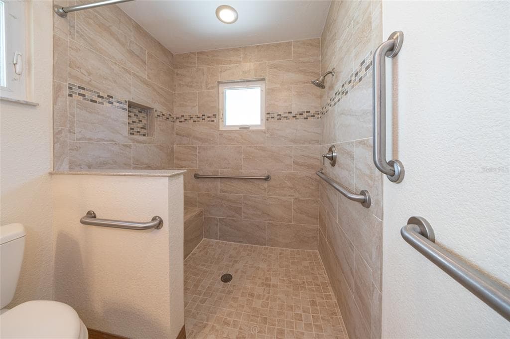 120 GULL CIRCLE N photo 21