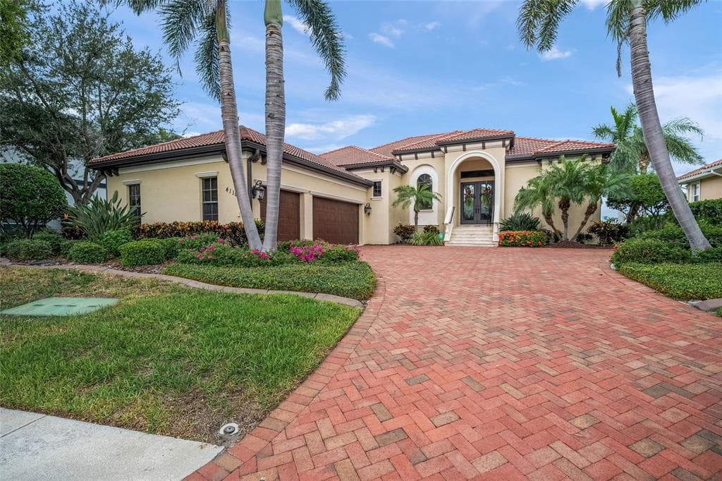 4110 COMMODORE BOULEVARD photo 2