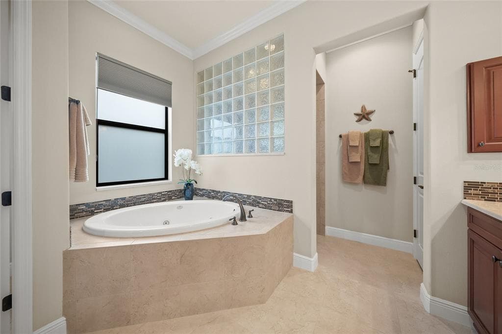 4110 COMMODORE BOULEVARD photo 19