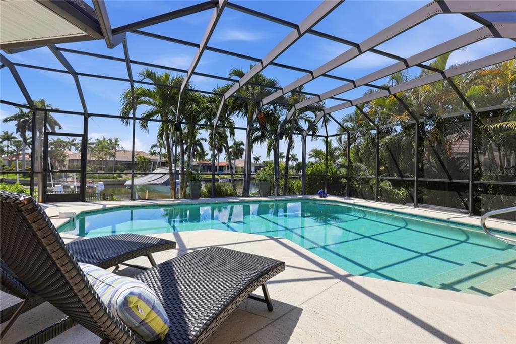 1233 SEA BREEZE COURT photo 2