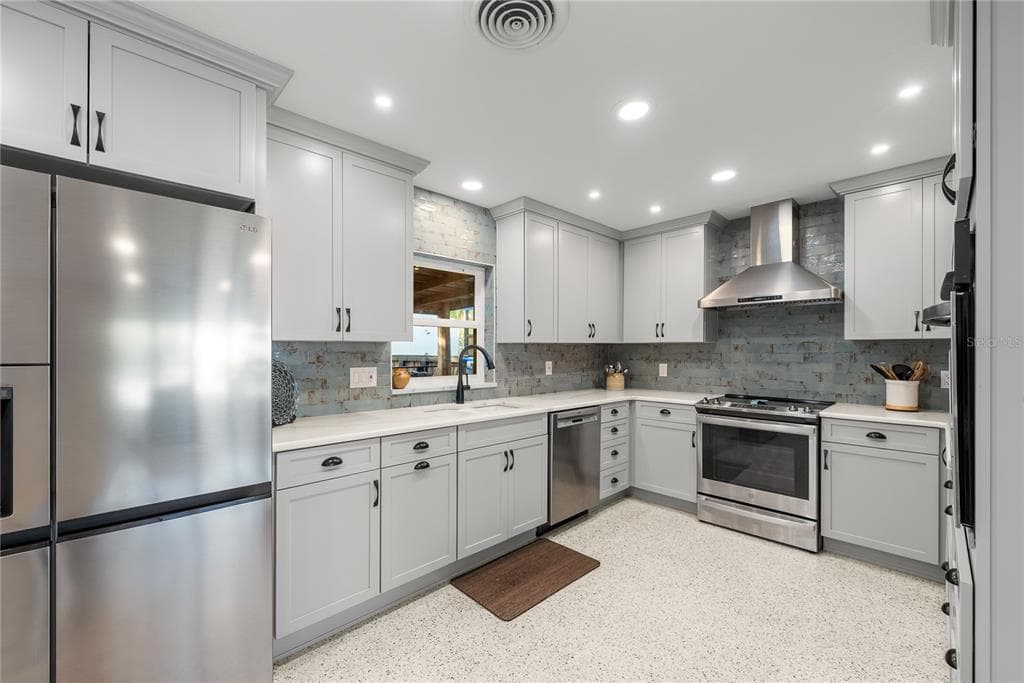 1604 ORANGE AVENUE photo 14