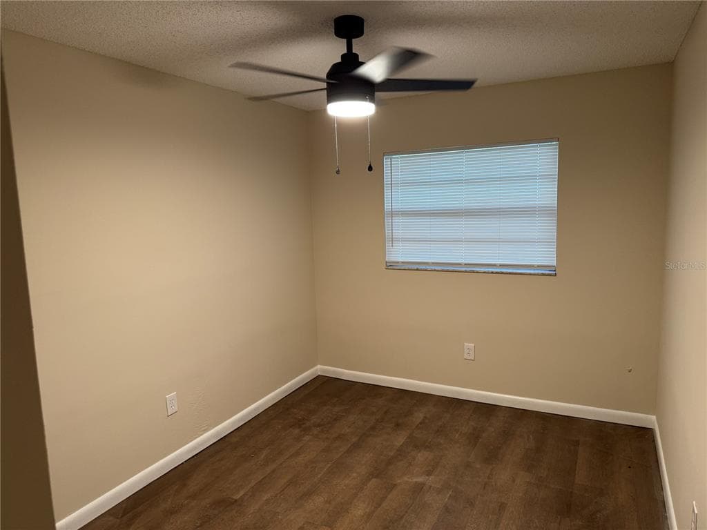 3215 LAKE SAXON DRIVE photo 12