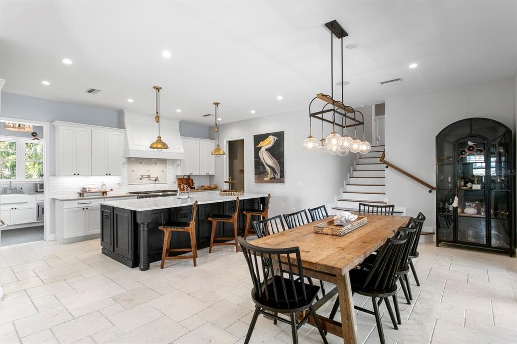 220 N HARBOR DRIVE photo 12
