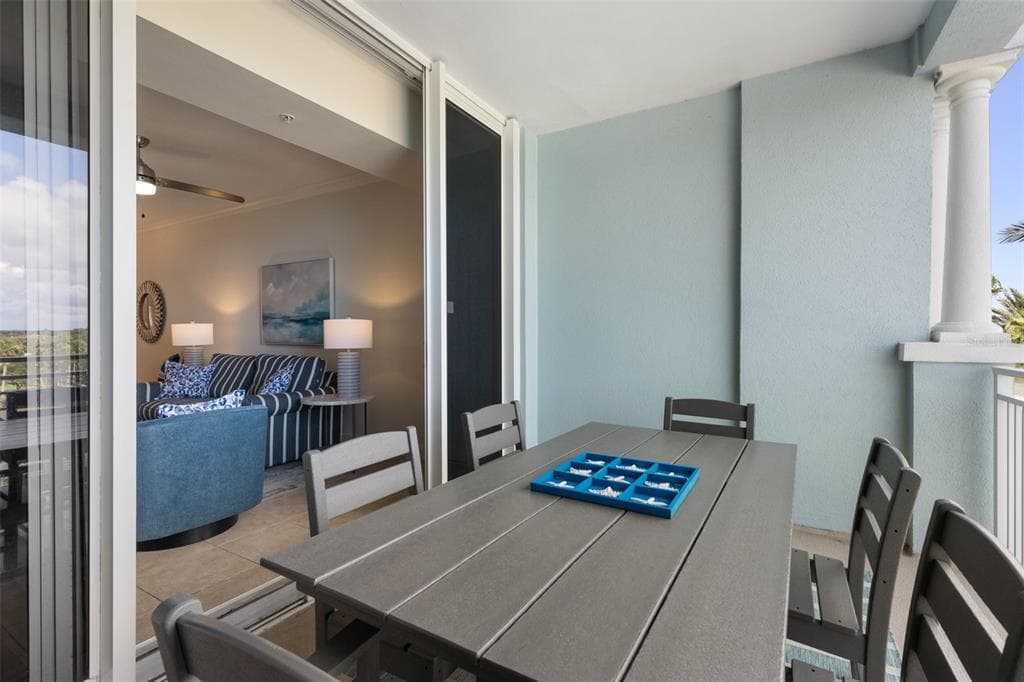 102 YACHT HARBOR DRIVE 467 photo 18