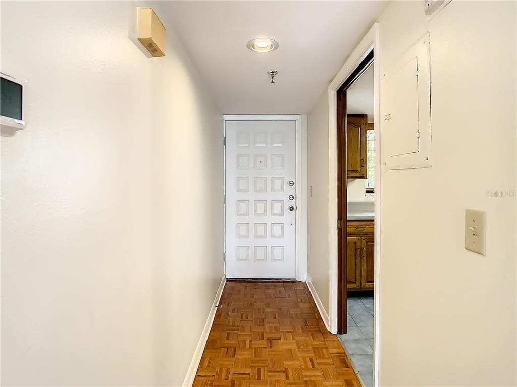 1158 CARMEL CIRCLE 430 photo 5
