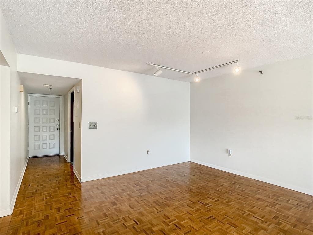 1158 CARMEL CIRCLE 430 photo 20