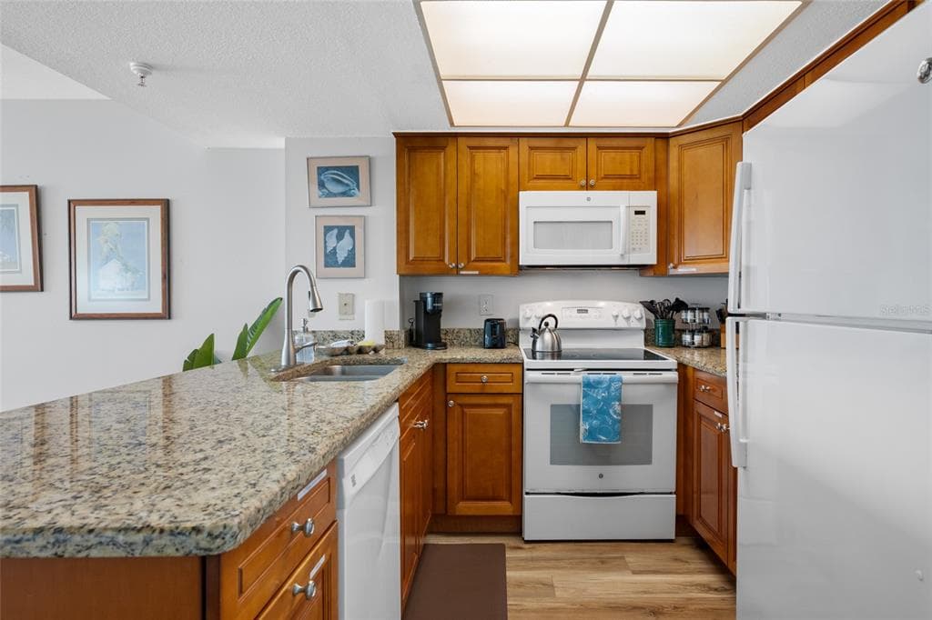 12924 GULF BOULEVARD 105 photo 17