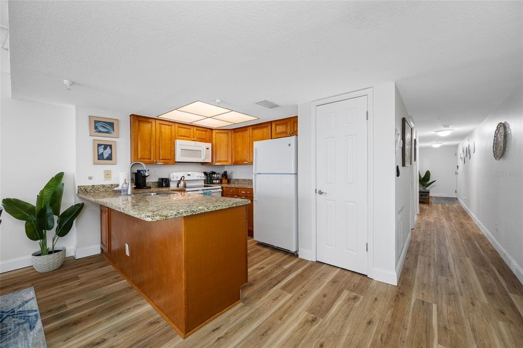 12924 GULF BOULEVARD 105 photo 16