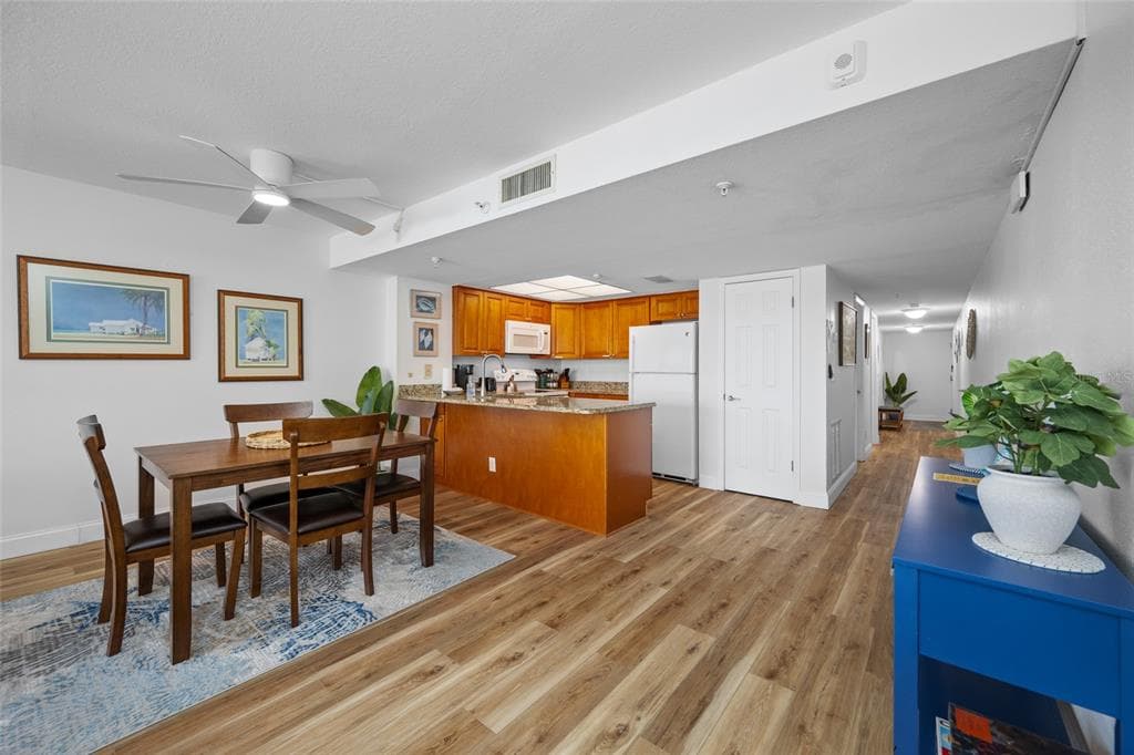 12924 GULF BOULEVARD 105 photo 15