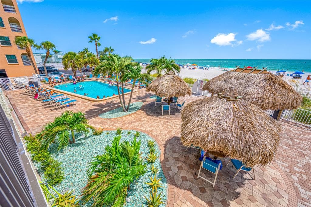 12924 GULF BOULEVARD 105 photo 4
