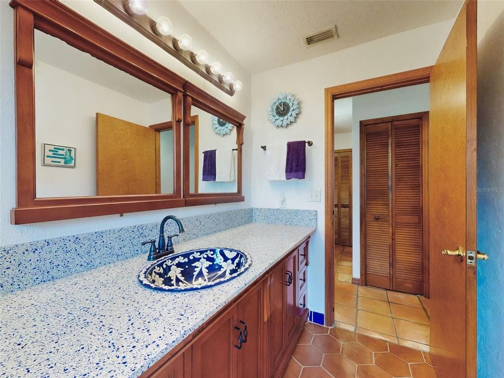 1205 WILLIAMS ROAD photo 22