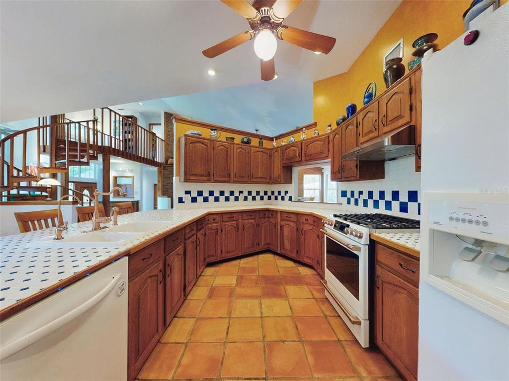 1205 WILLIAMS ROAD photo 15