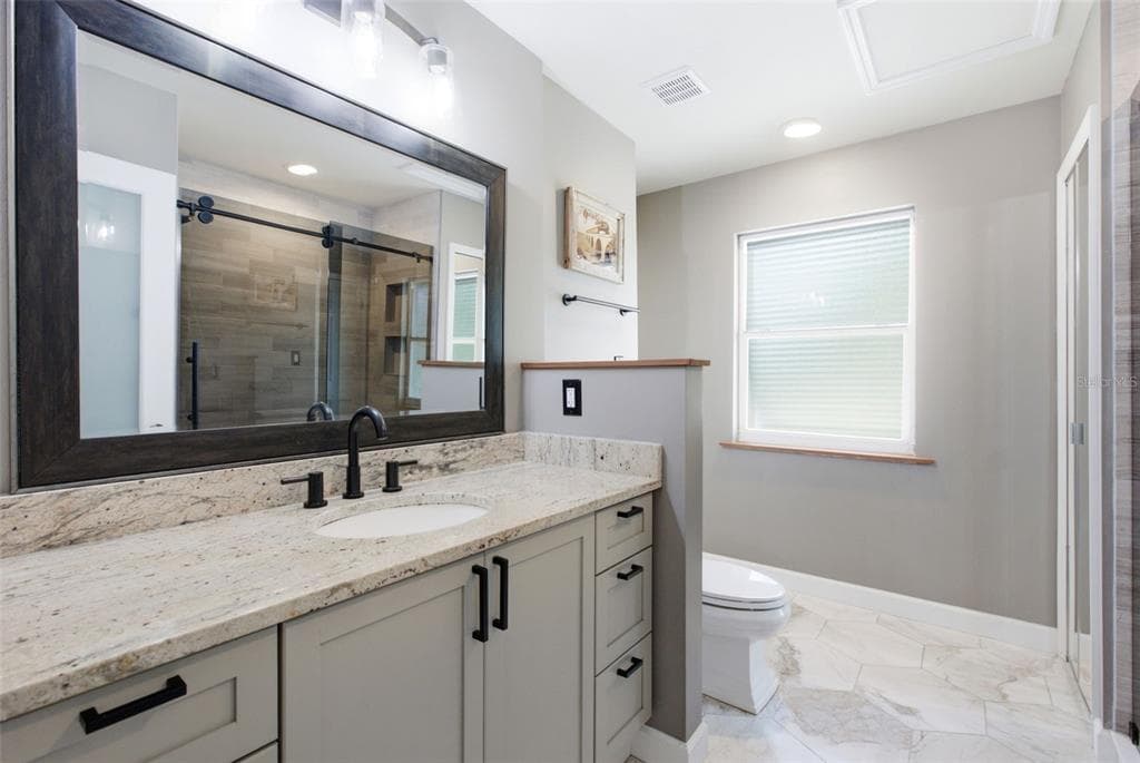 465 MANDALAY ROAD photo 16