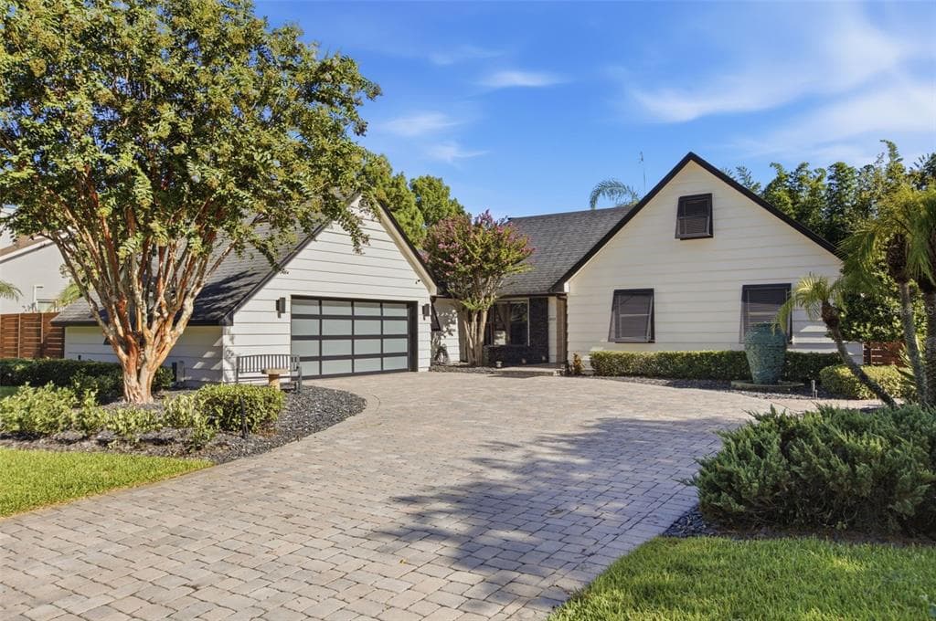 465 MANDALAY ROAD photo 1