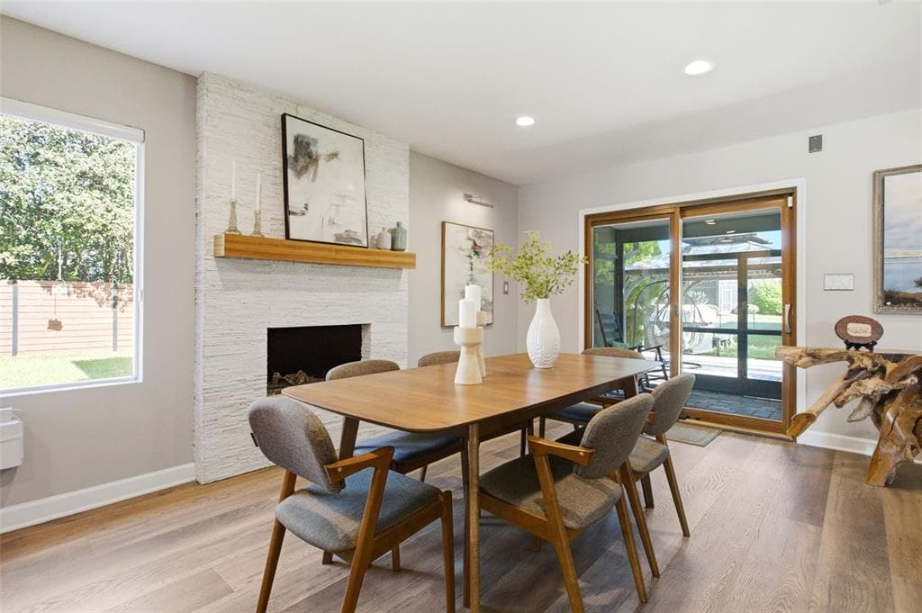 465 MANDALAY ROAD photo 9