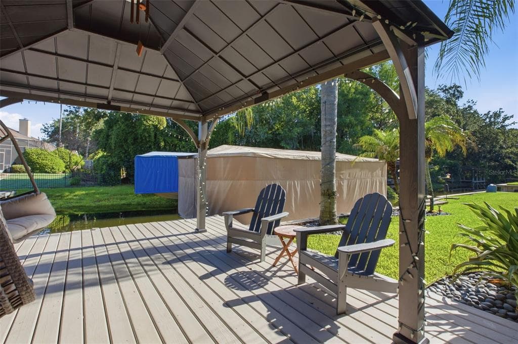 465 MANDALAY ROAD photo 19