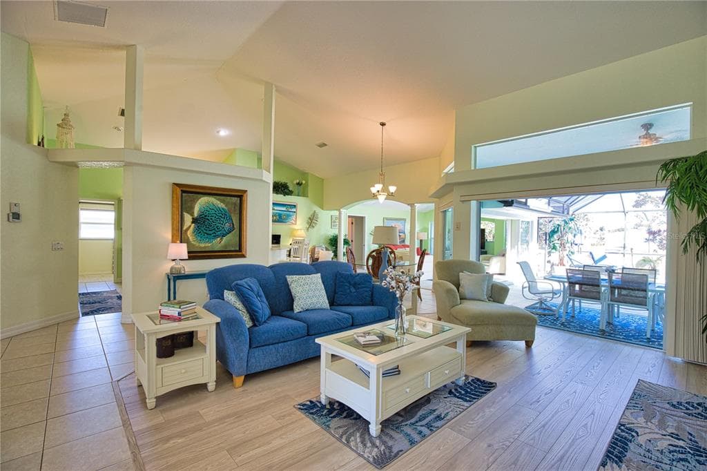 525 ROTONDA CIRCLE photo 23