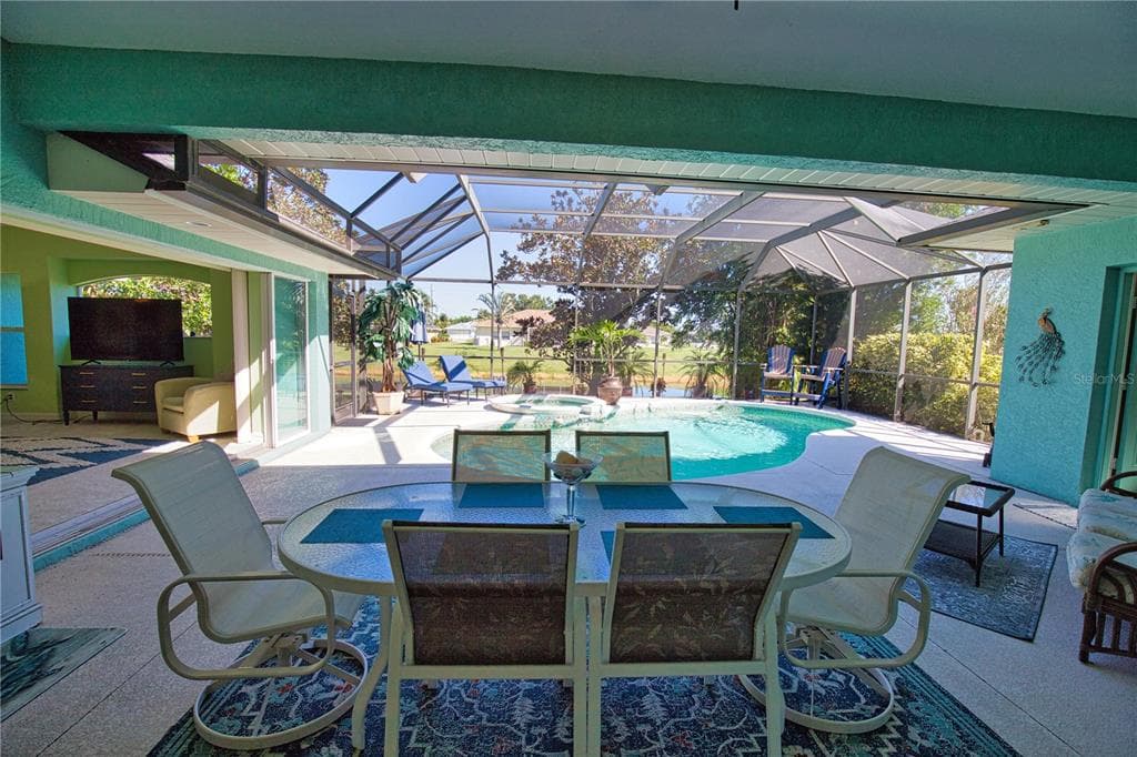 525 ROTONDA CIRCLE photo 22