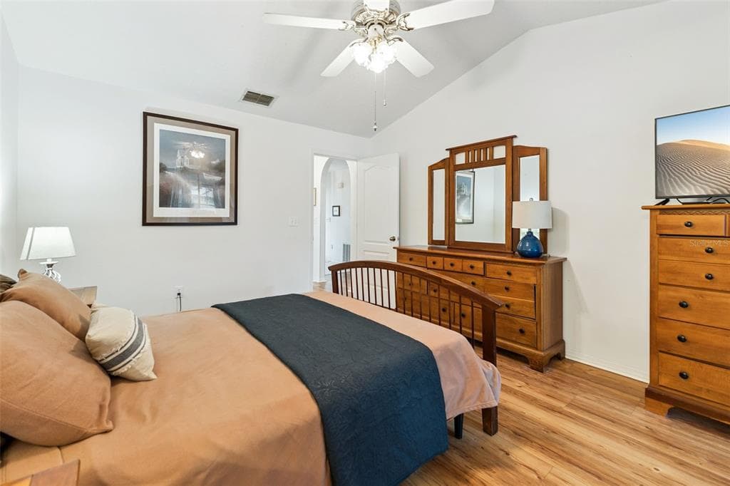 501 EASTLAKE DRIVE photo 16