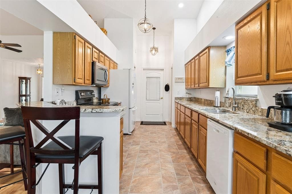 501 EASTLAKE DRIVE photo 10