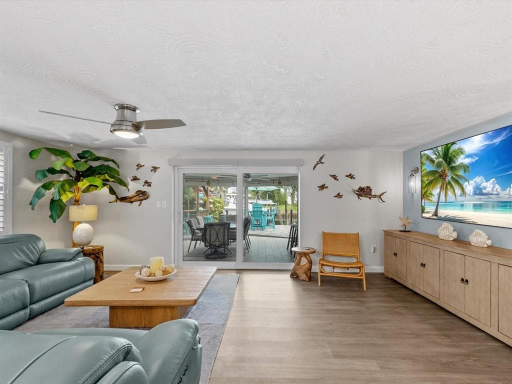 4911 POMPANO DRIVE photo 2