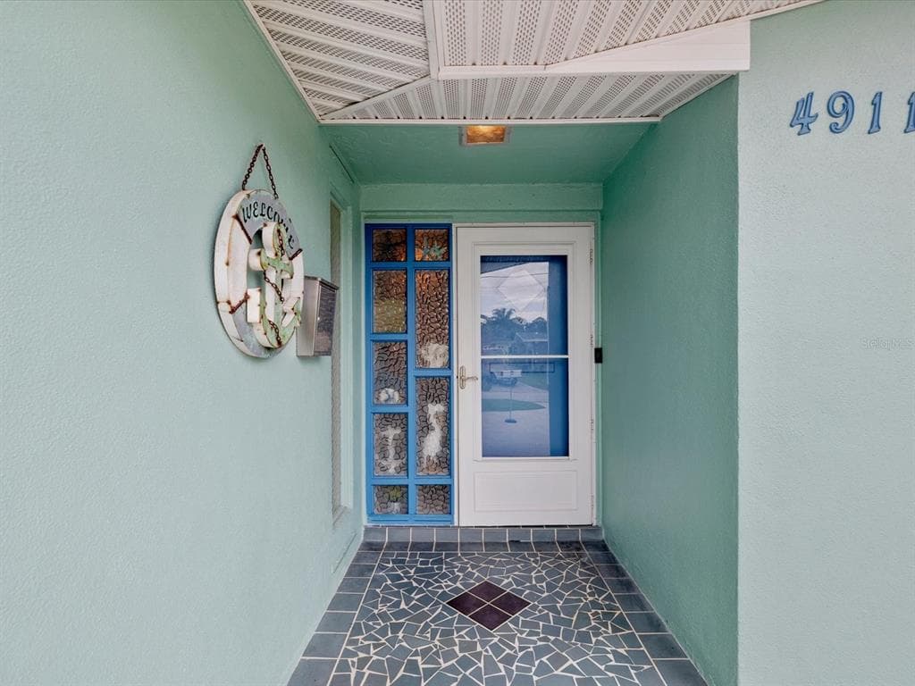 4911 POMPANO DRIVE photo 7
