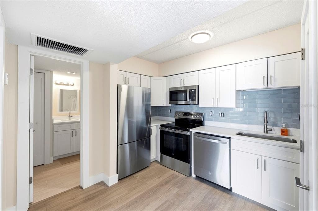 10365 PARADISE BOULEVARD 1 photo 4