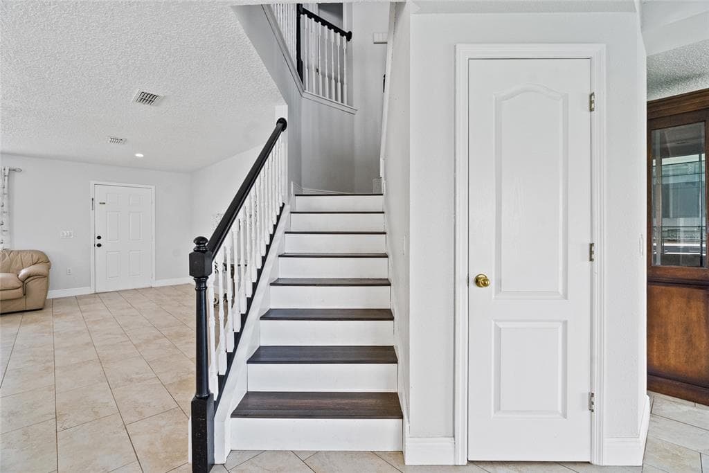 2730 AMANDA KAY WAY photo 12