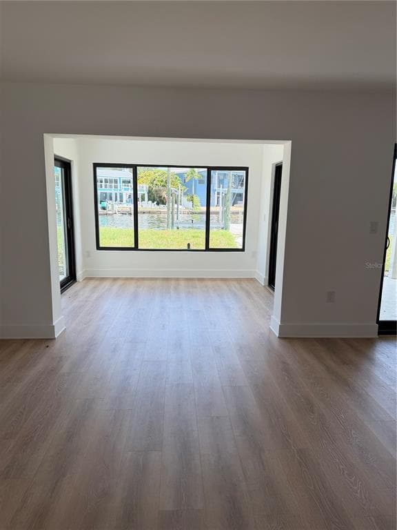 105 AUGUSTA AVENUE photo 2