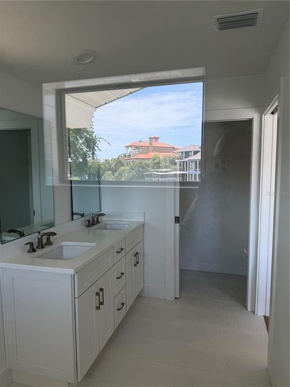 105 AUGUSTA AVENUE photo 5