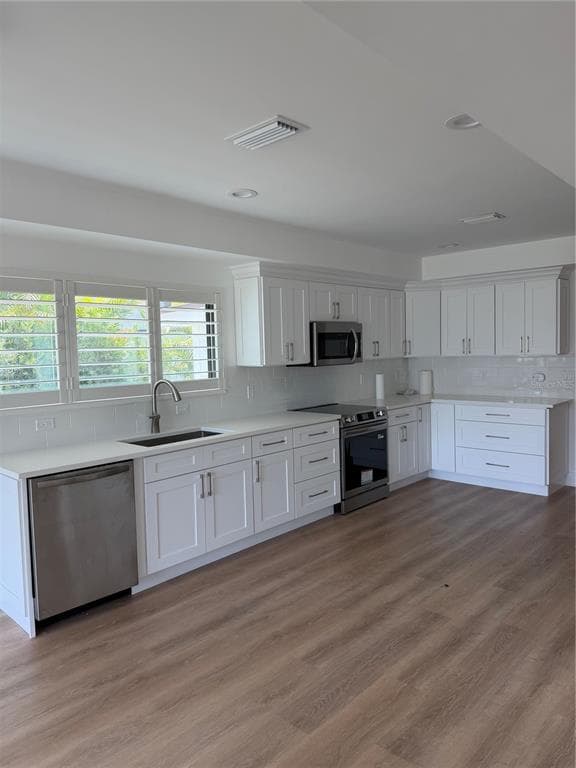 105 AUGUSTA AVENUE photo 8