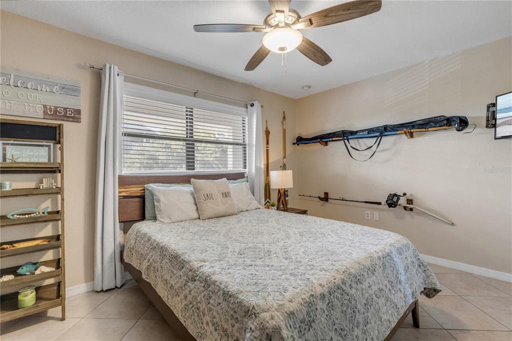 2100 N PENINSULA AVENUE 305 photo 21