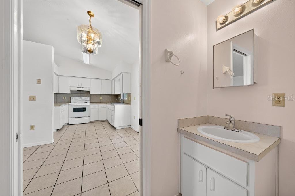 57 CAYMAN CIRCLE photo 22