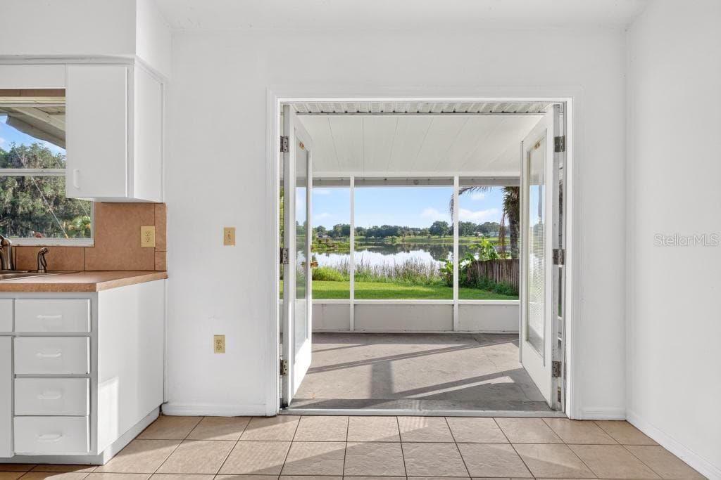 57 CAYMAN CIRCLE photo 18