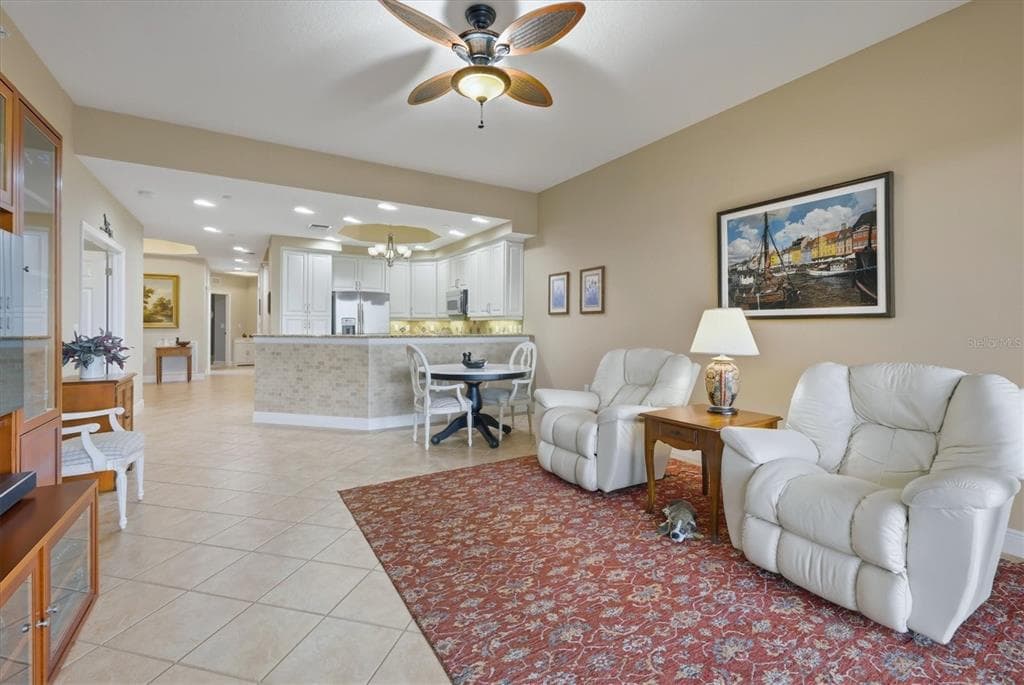 6474 WATERCREST WAY 403 photo 13