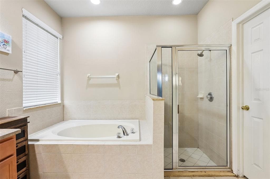12517 SAFARI LANE photo 24