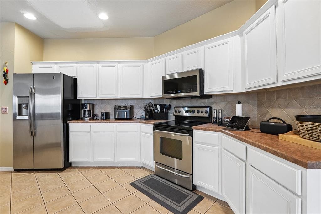 12517 SAFARI LANE photo 15