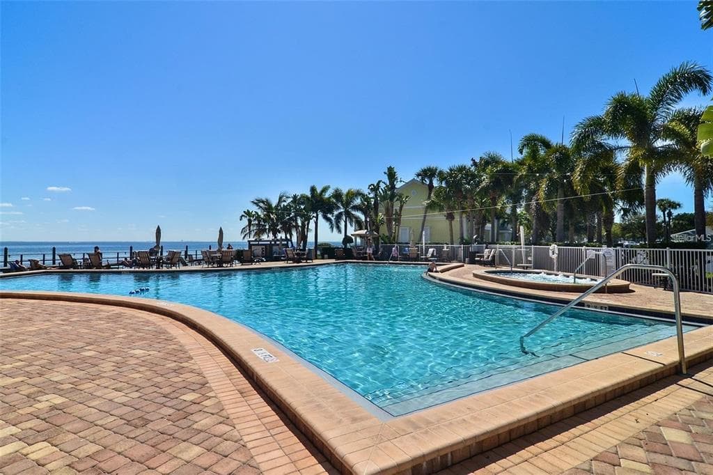 5111 COQUINA KEY DRIVE SE C photo 21