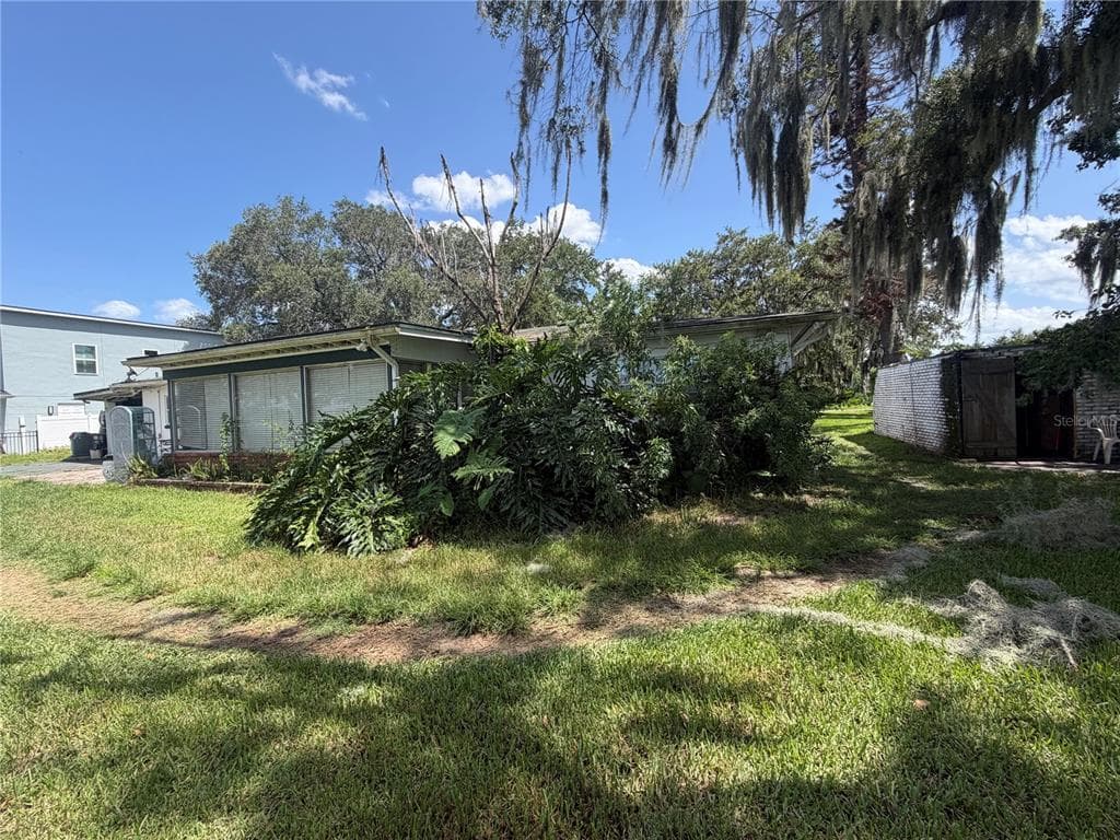 4445 BEACH BOULEVARD photo 9
