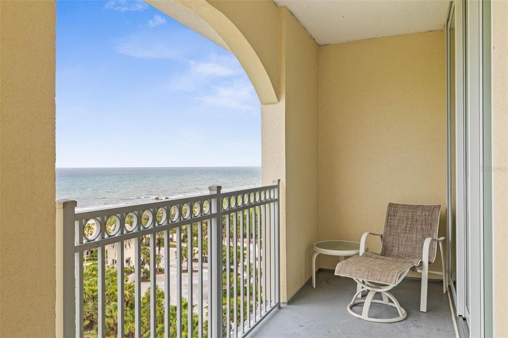 200 OCEAN CREST DRIVE 913 photo 22