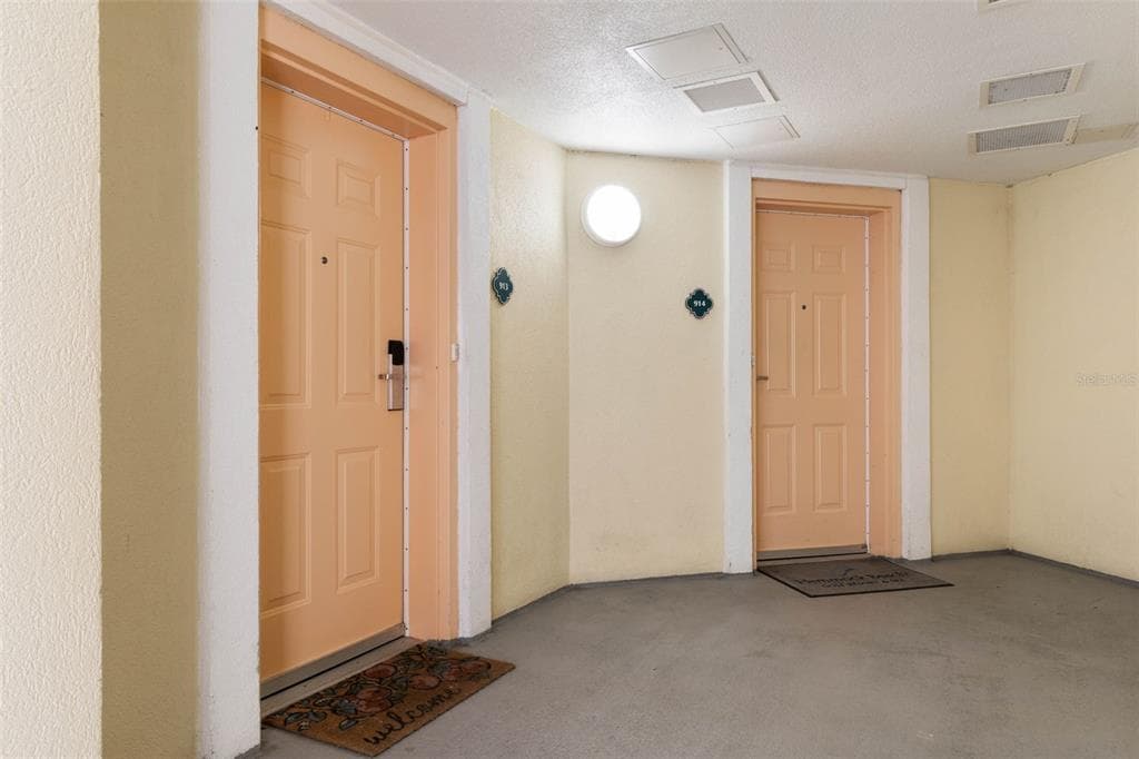 200 OCEAN CREST DRIVE 913 photo 7