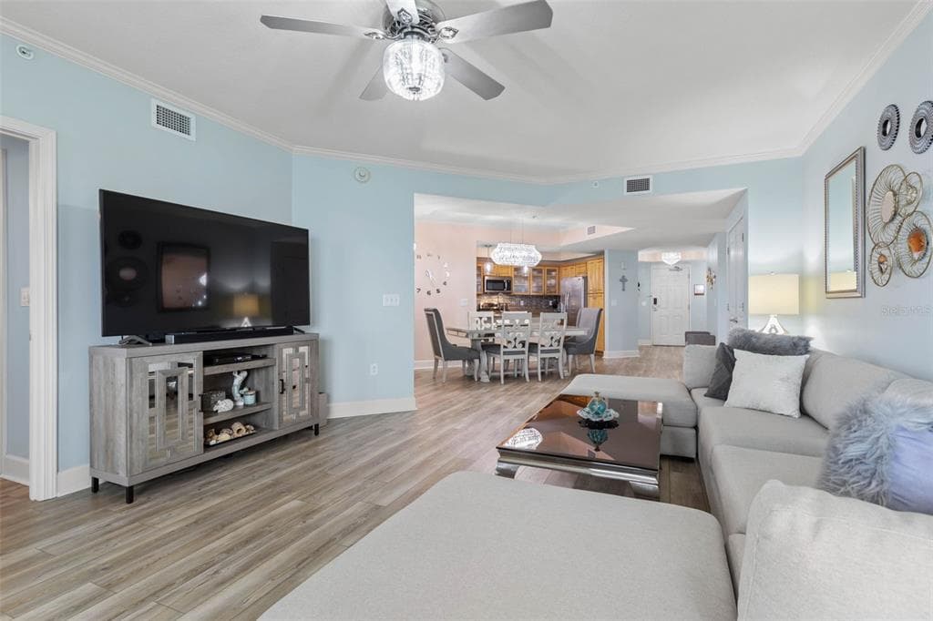 200 OCEAN CREST DRIVE 913 photo 11