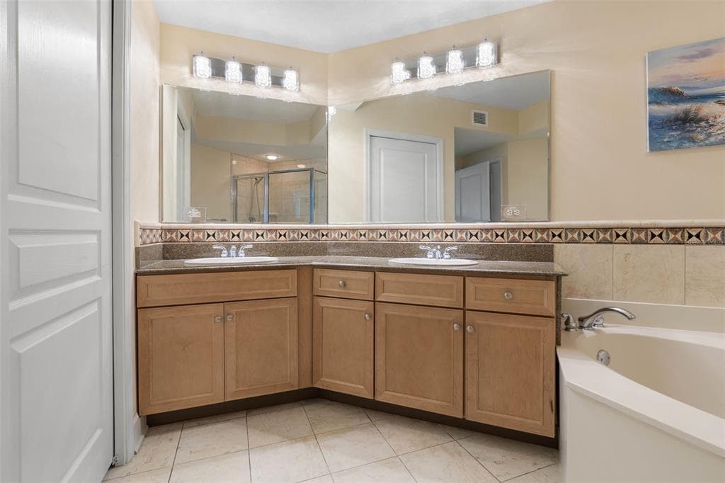 200 OCEAN CREST DRIVE 913 photo 25