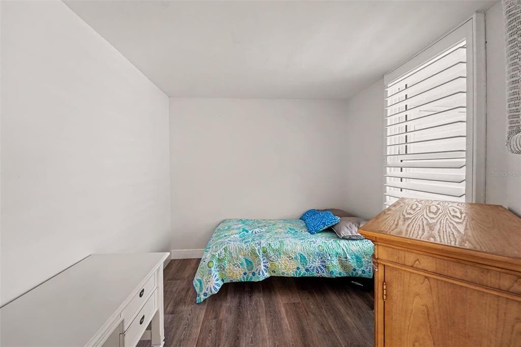 5279 ISLA KEY BLVD S 410 photo 17