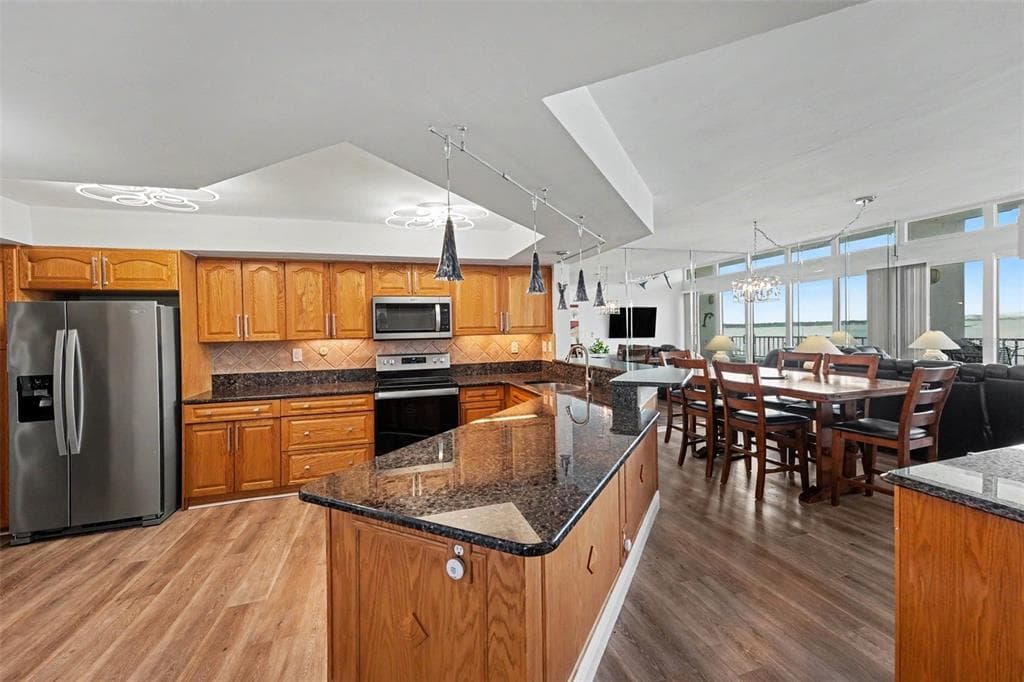 5279 ISLA KEY BLVD S 410 photo 9