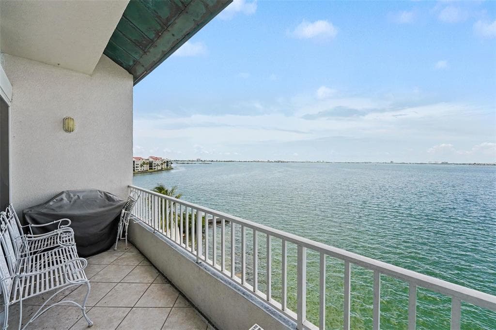 5279 ISLA KEY BLVD S 410 photo 24