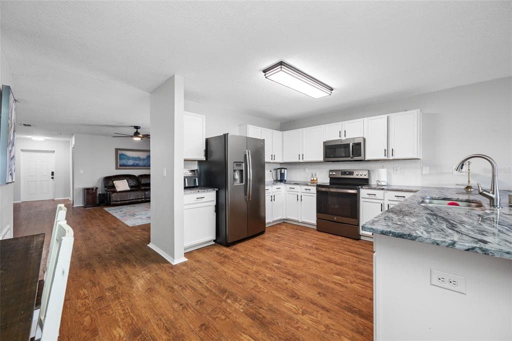 13953 JACOBSON DRIVE photo 7